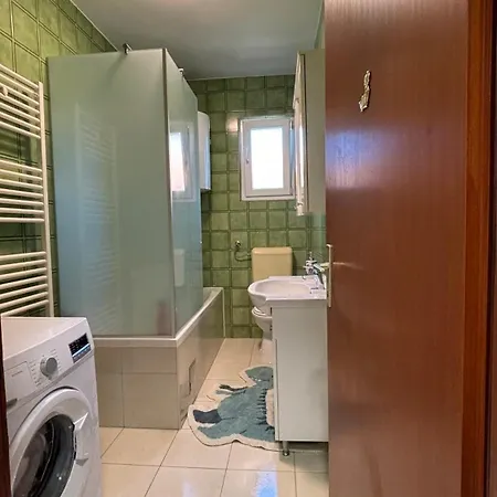 Ana * Zára