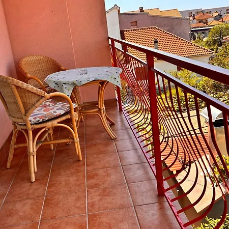 Apartment Ana *