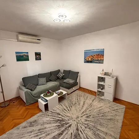 Ana Zadar