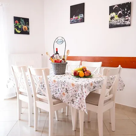 Apartman Ana Zára