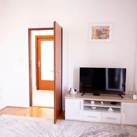 Ana Apartman *